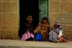 Bolivia - people - Lake Titicaca - women 43