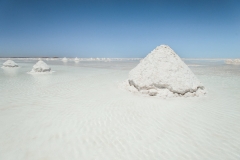 Bolivia - Salar de Uyuni - salt lake - salt pyramide 5