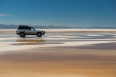 Bolivia - Salar de Uyuni - salt lake - water - car 9