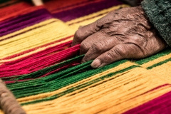 Bolivia - Lake Titicaca - traditional weaving 29